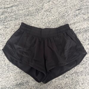 Lululemon Hotty Hot LR Short 2.5” *Lined